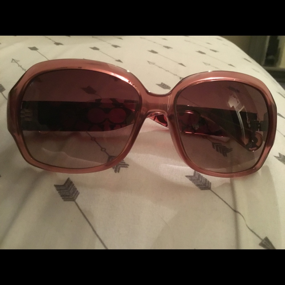Coach signature pink rose women’s sunglasses